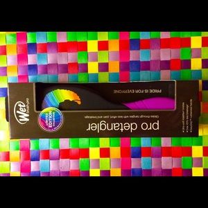 Wet Brush-Pro Detangler 🌈 Pride (Purple)